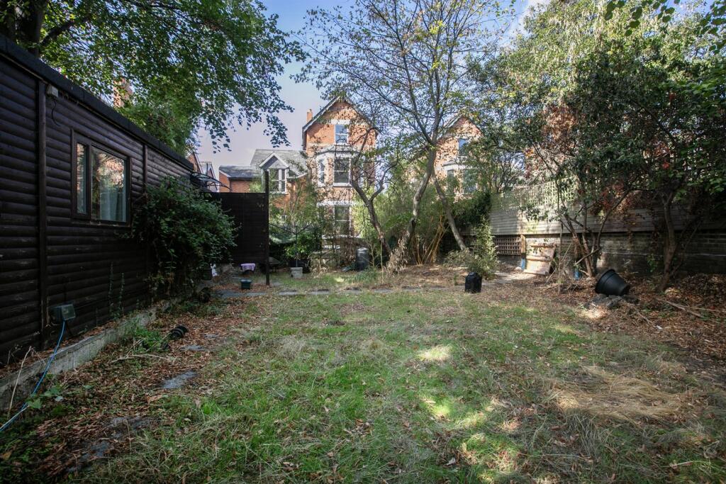 House in London - View 5