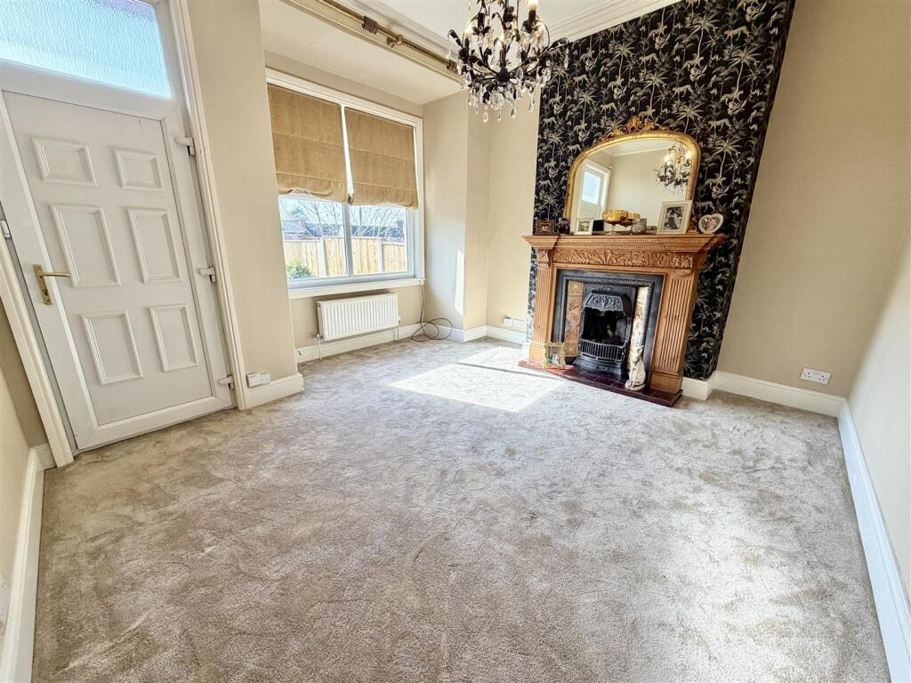 House in Leeds, Kippax - View 3