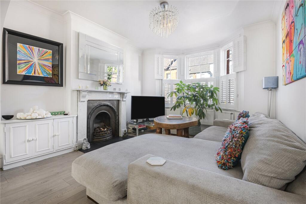 House in Radlett, Battlers Green, Aldenham - View 3