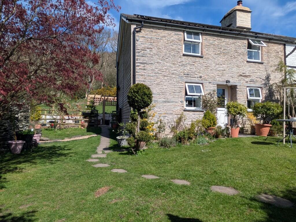 Main image of property: Craig Yr Henffordd, SY20