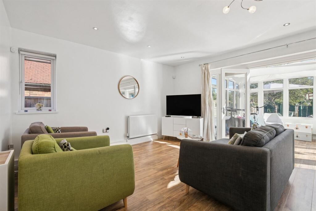 House in Stevenage - View 4