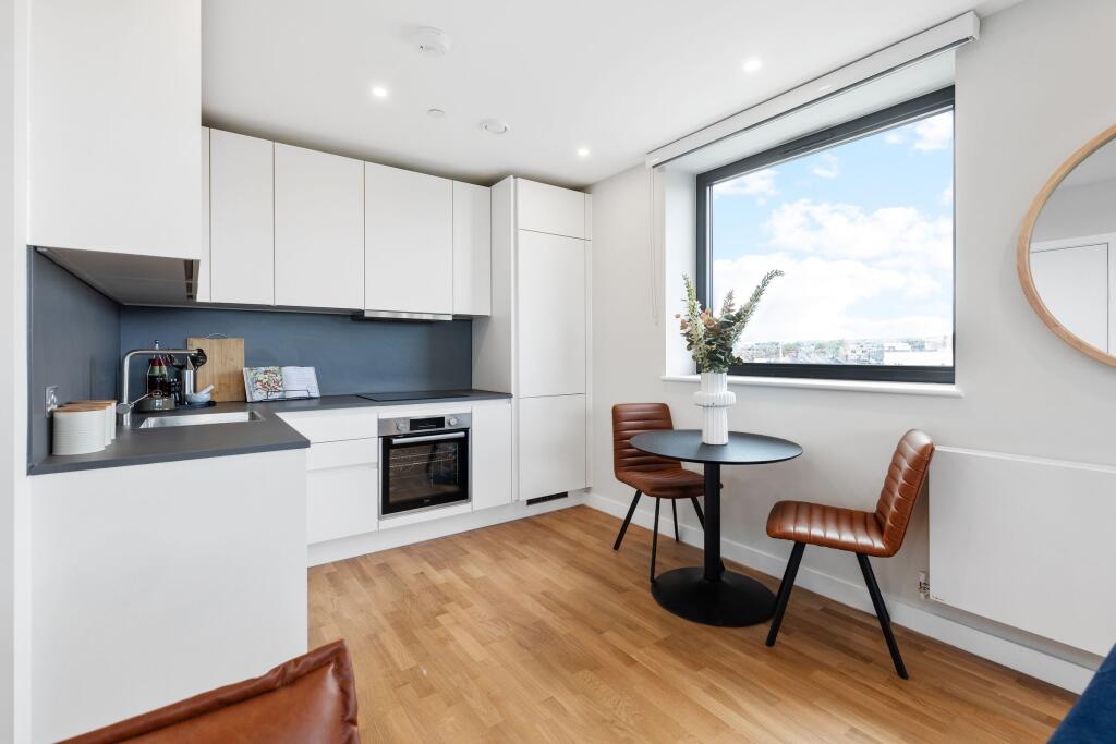 Apartment in London - View 3