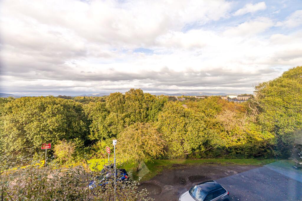 Apartment in Glasgow - More