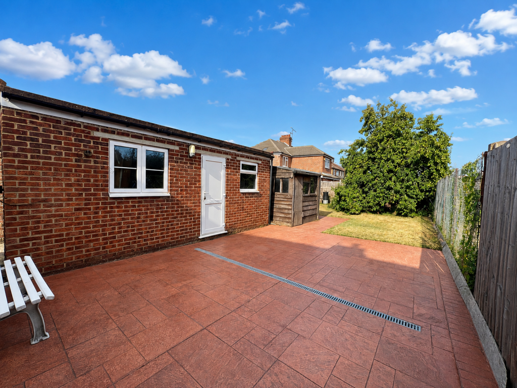 House in Slough - View 2