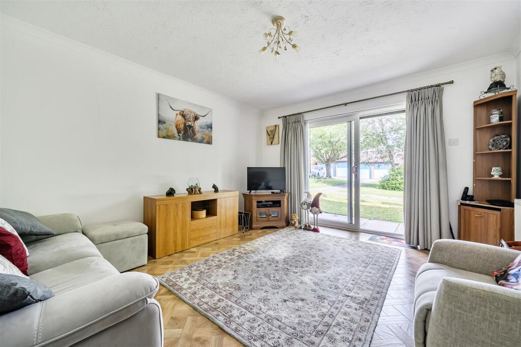 Apartment in Crowthorne, Bracknell Forest - View 2