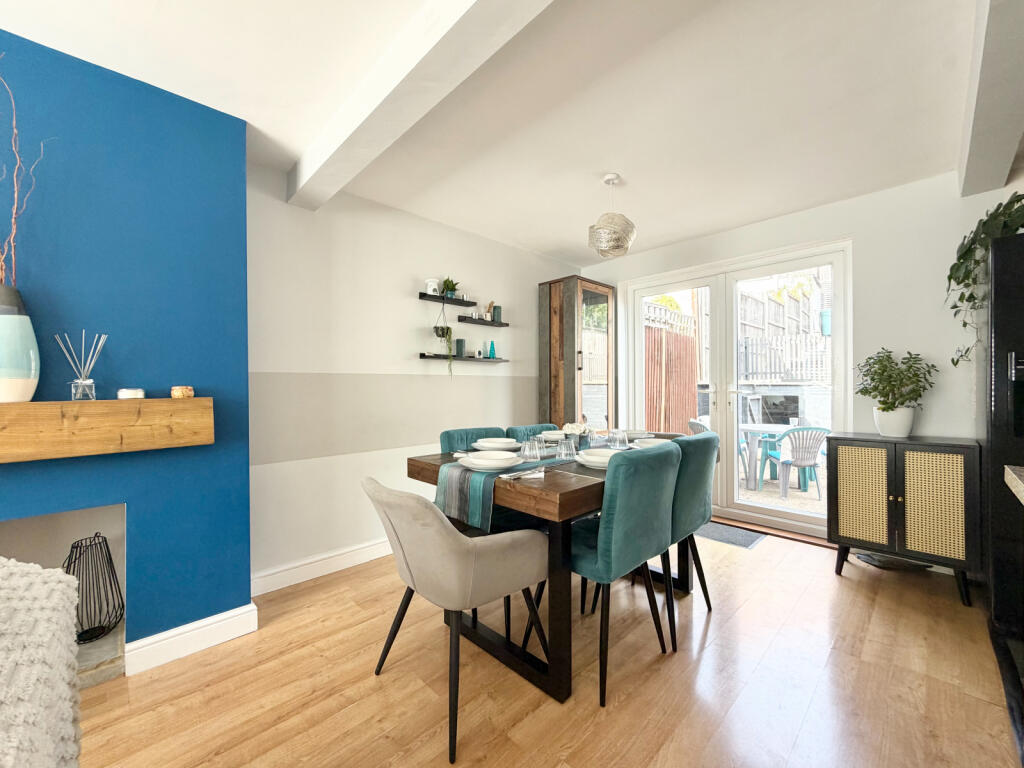 House in Hemel Hempstead - More
