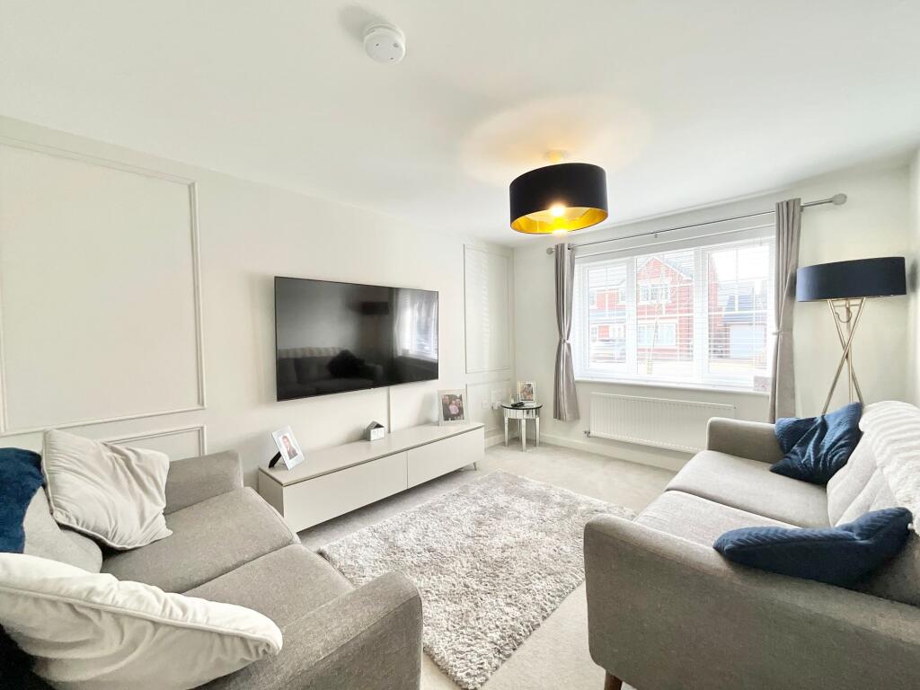 House in Stoke-on-Trent - View 2