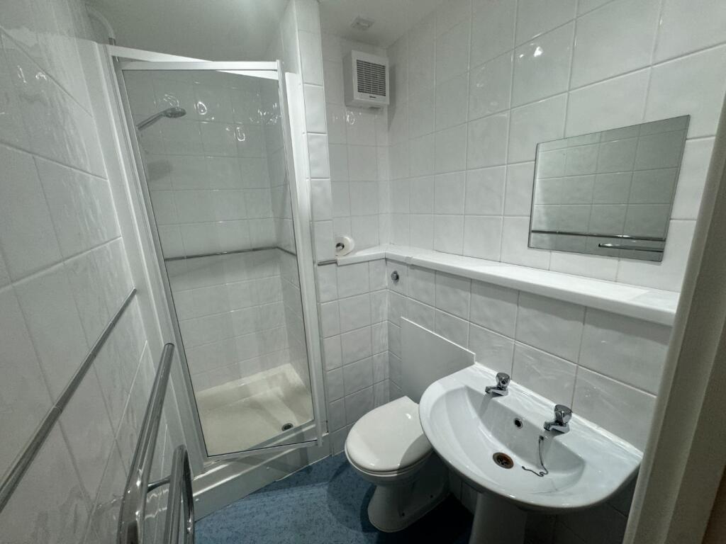 28, Central Park Avenue, Plymouth, Devon, PL4 6NE photo 3