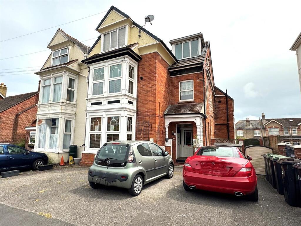 Main image of property: 11 Carlton Road South, Weymouth