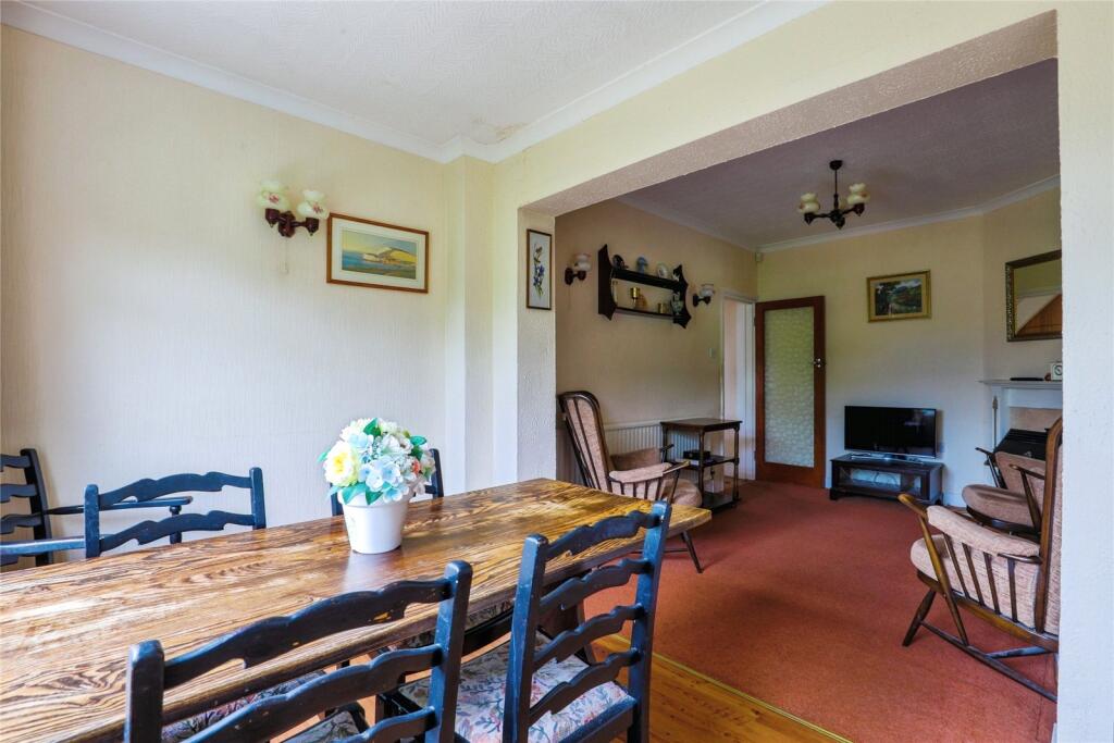 Whitehill Road, Gravesend, Kent, DA12 photo 4