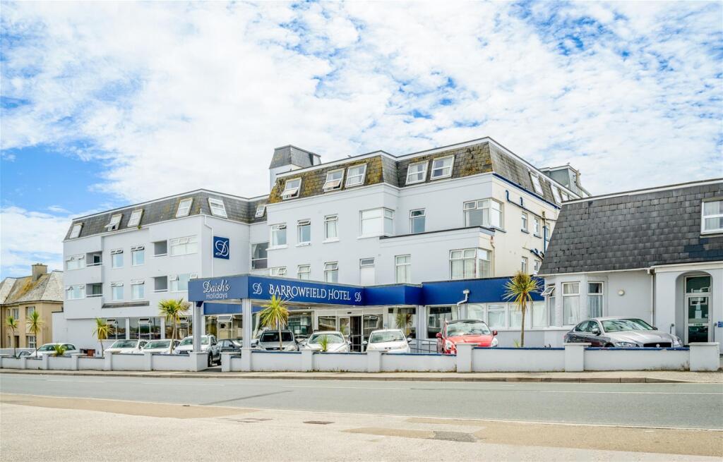 Main image of property:  Substantial North Cornwall Resort Hotel, Cornwall