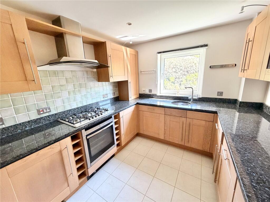 8 Belle Vue Road, Lower Parkstone, Poole, BH14 photo 2