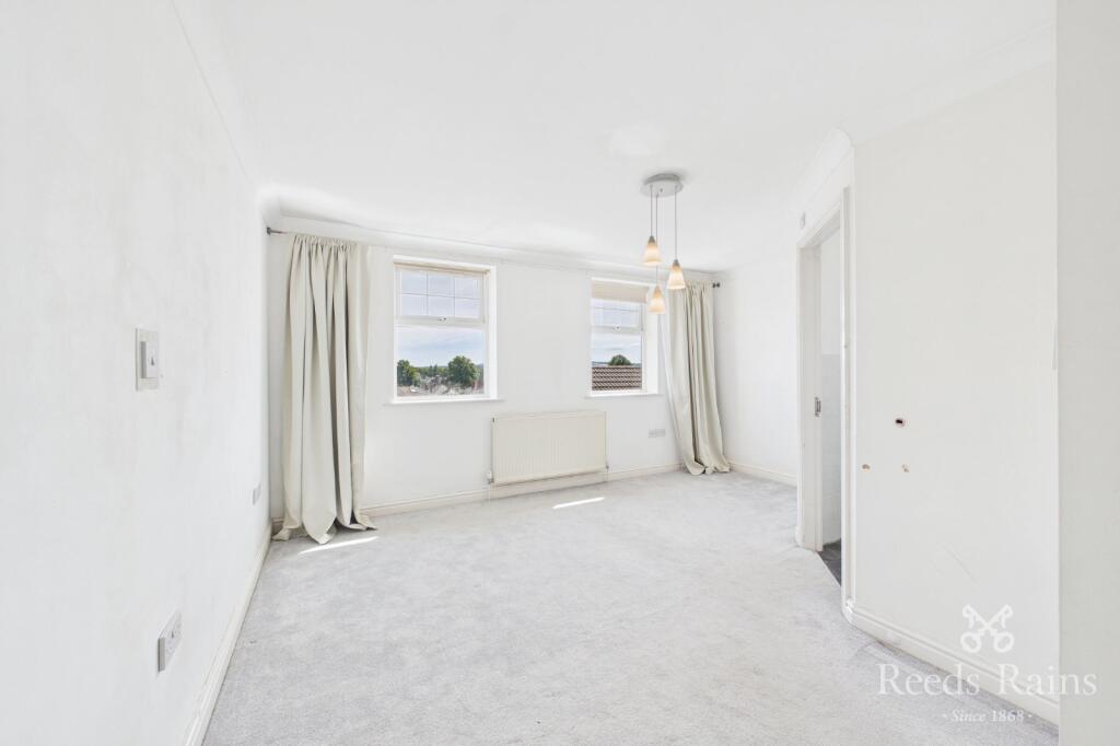 House in Wakefield - View 5