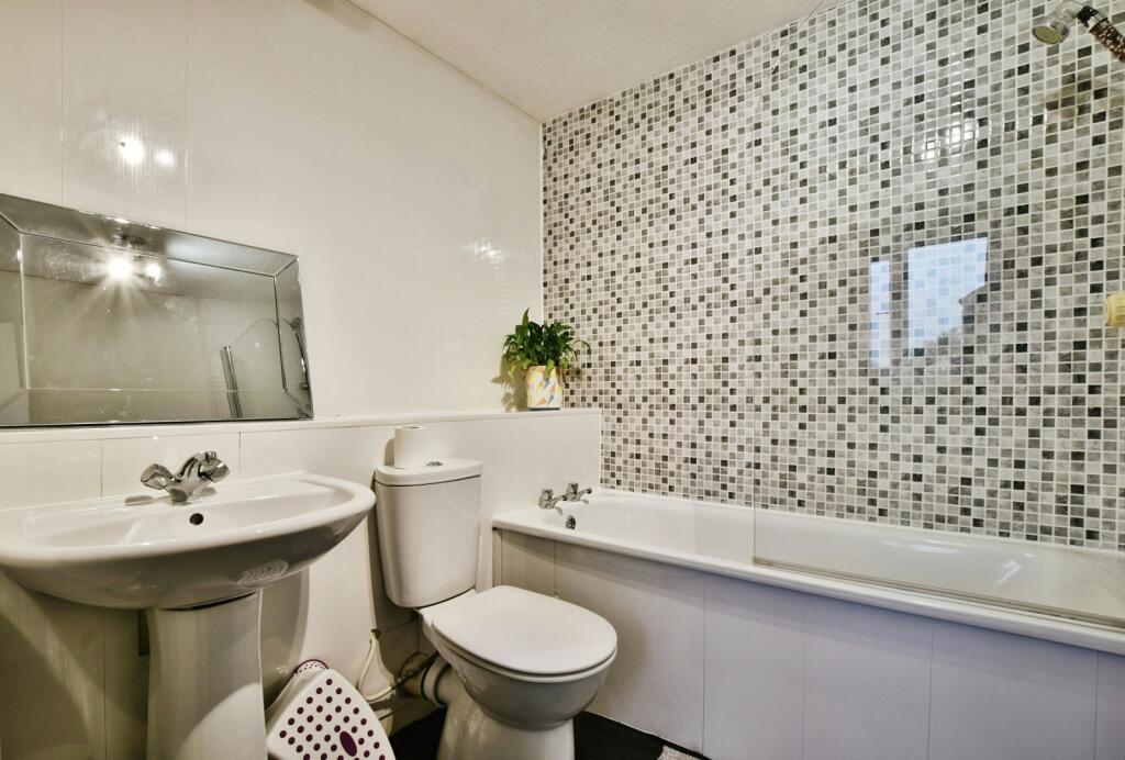 House in Trafford, Greater Manchester - View 5
