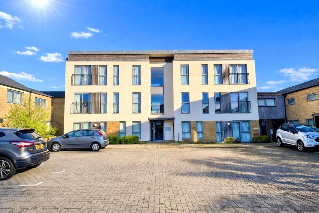 Main image of property: Rowan Close, Lee-on-the-Solent, Hampshire, PO13