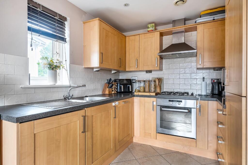 Apartment in Rochester - View 5