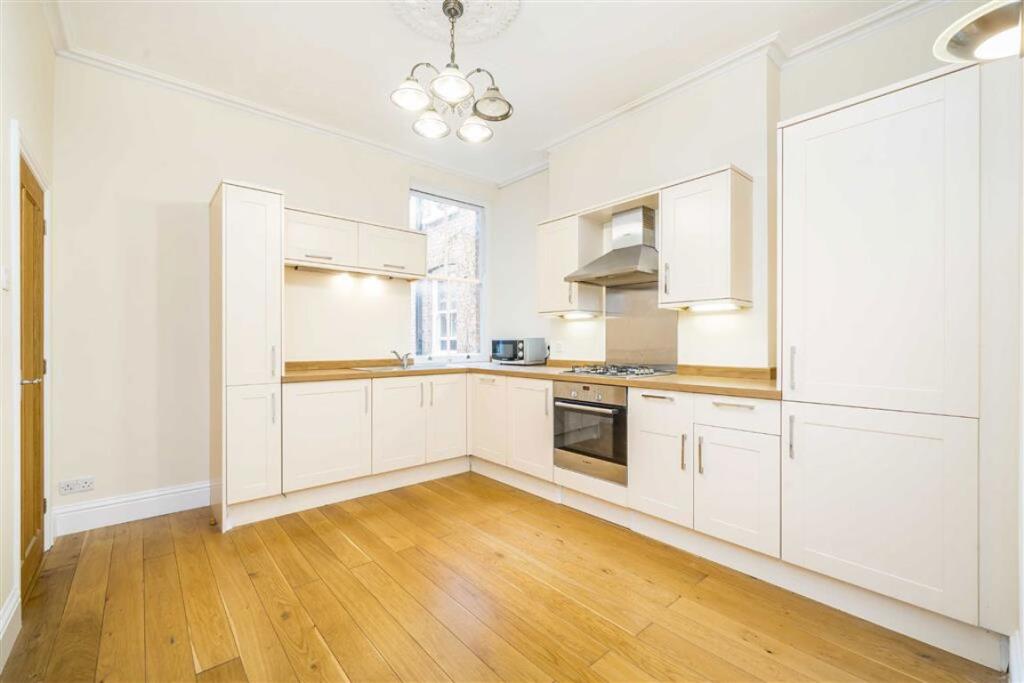 Apartment in London - View 3