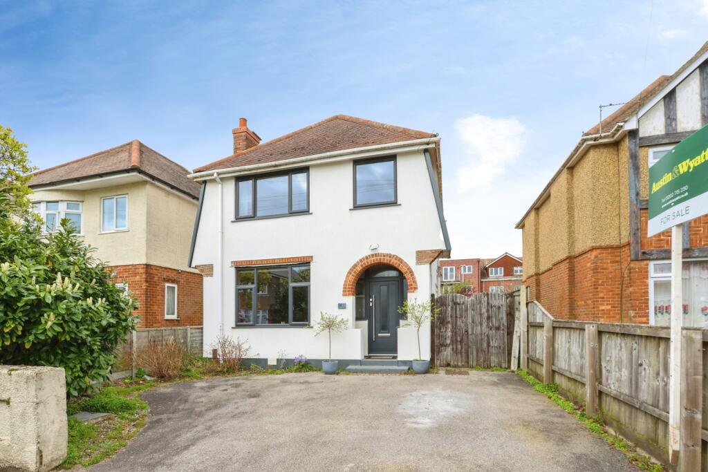 Main image of property: Pearson Avenue, Lower Parkstone, Poole, Dorset, BH14