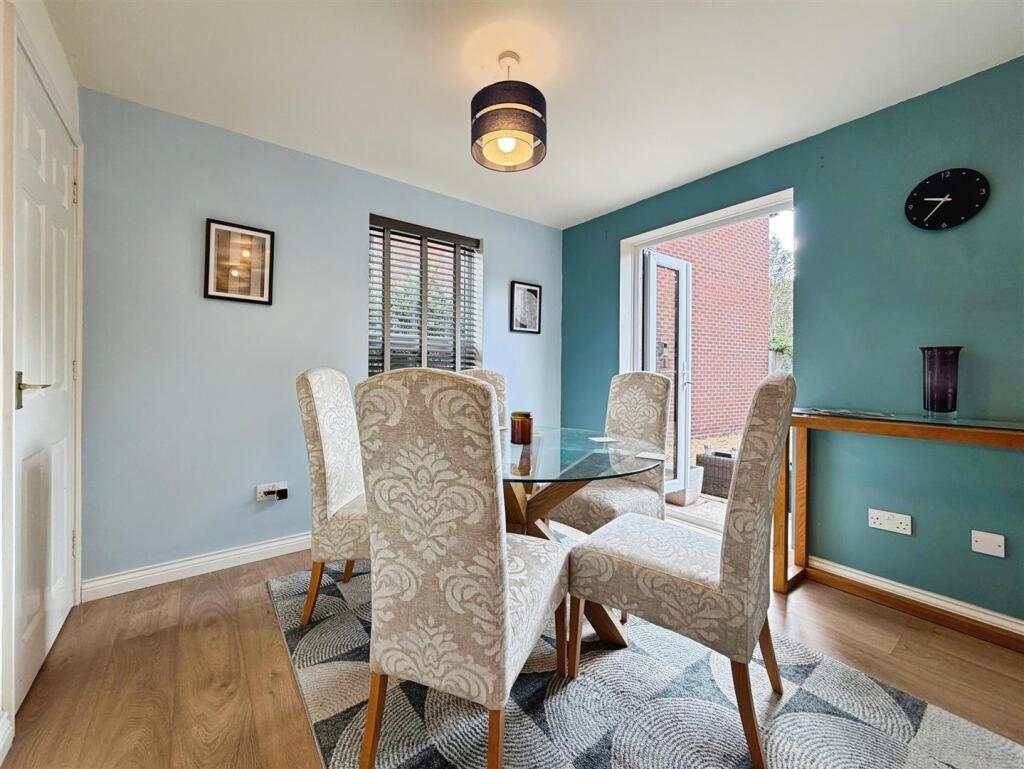 House in Warwick, Bishop's Tachbrook - View 4