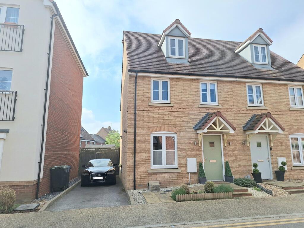 Main image of property: Maunder Avenue, Biggleswade, SG18