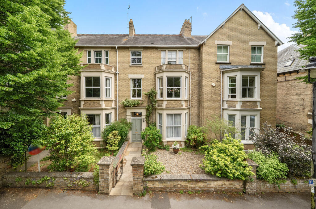 Main image of property: The Avenue, Taunton, Somerset, TA1