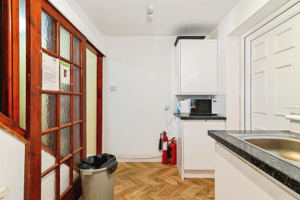 House in Nottingham, Hockley, St Ann's - More