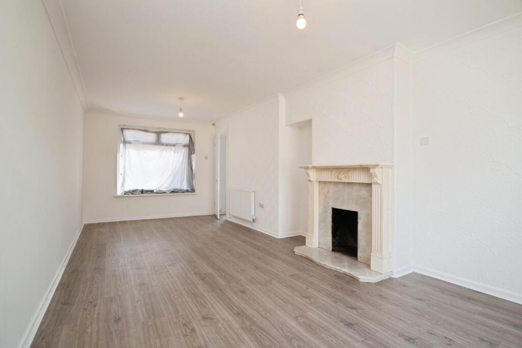 House in Newport, Bettws - More