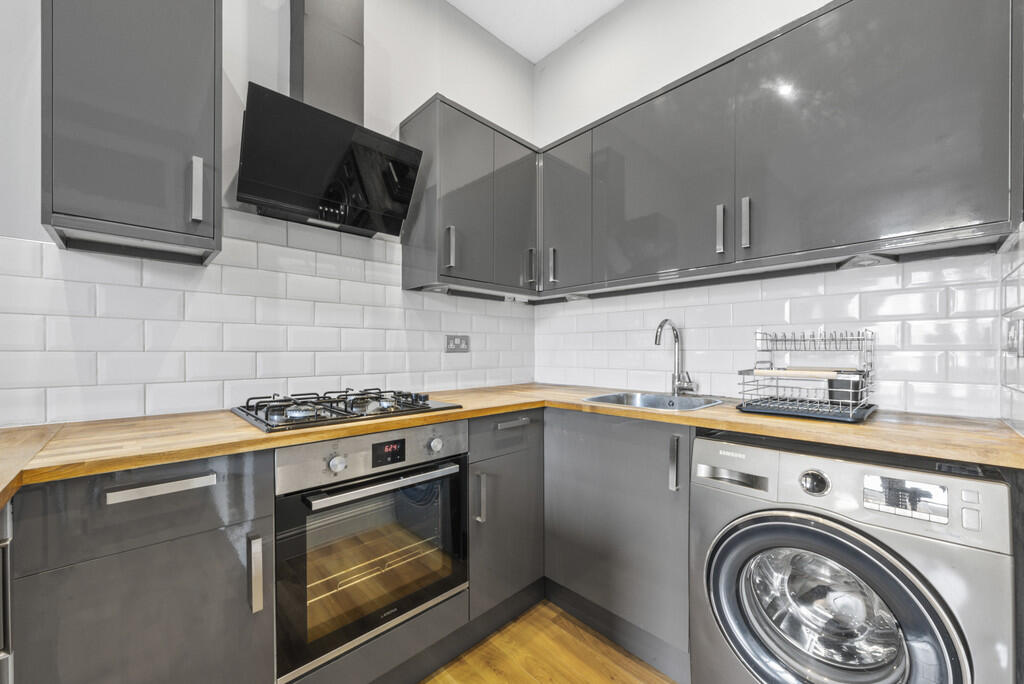 Apartment in Cessnock, Glasgow City - View 2