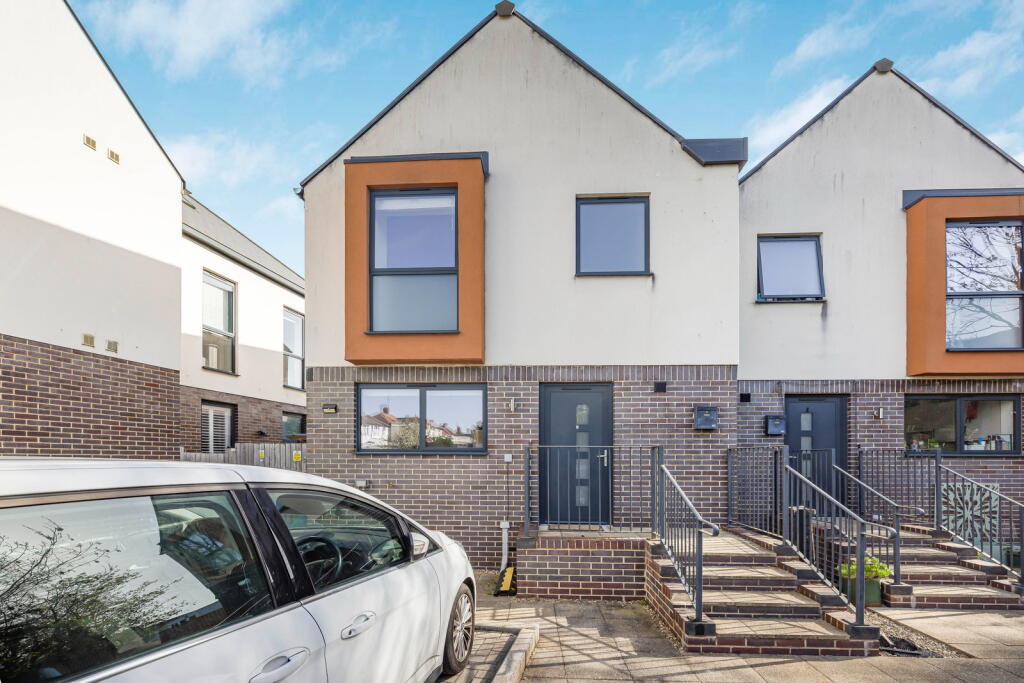 Main image of property: Arle Avenue, Cheltenham, Gloucestershire, GL51 8LE