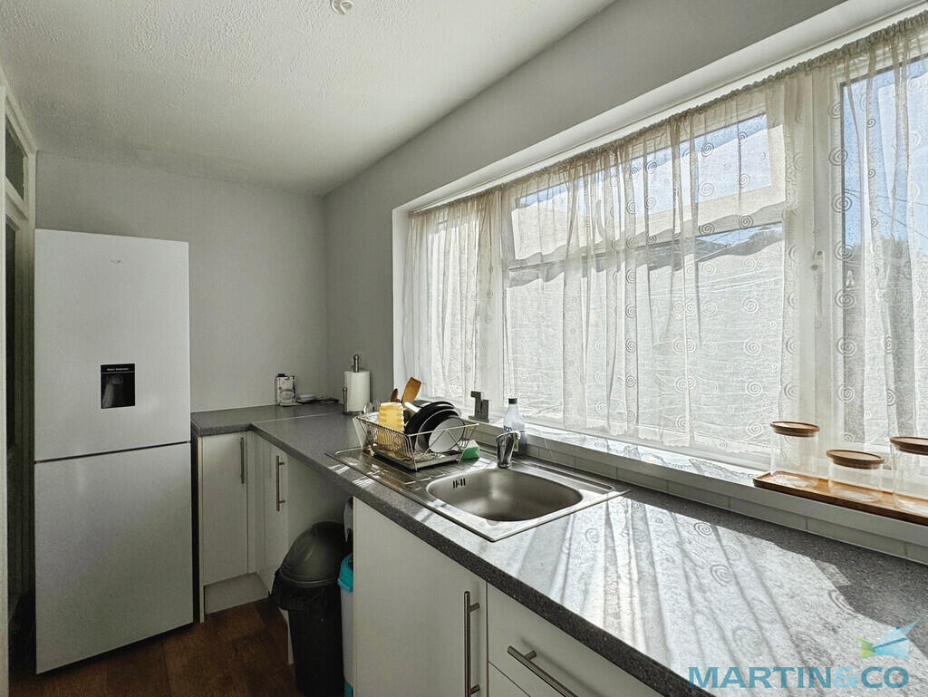 Apartment in Tonbridge - View 3