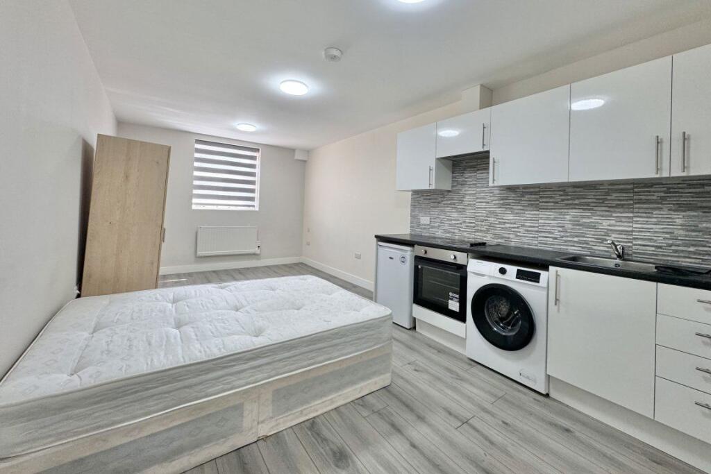 Main image of property: Slough High Street
