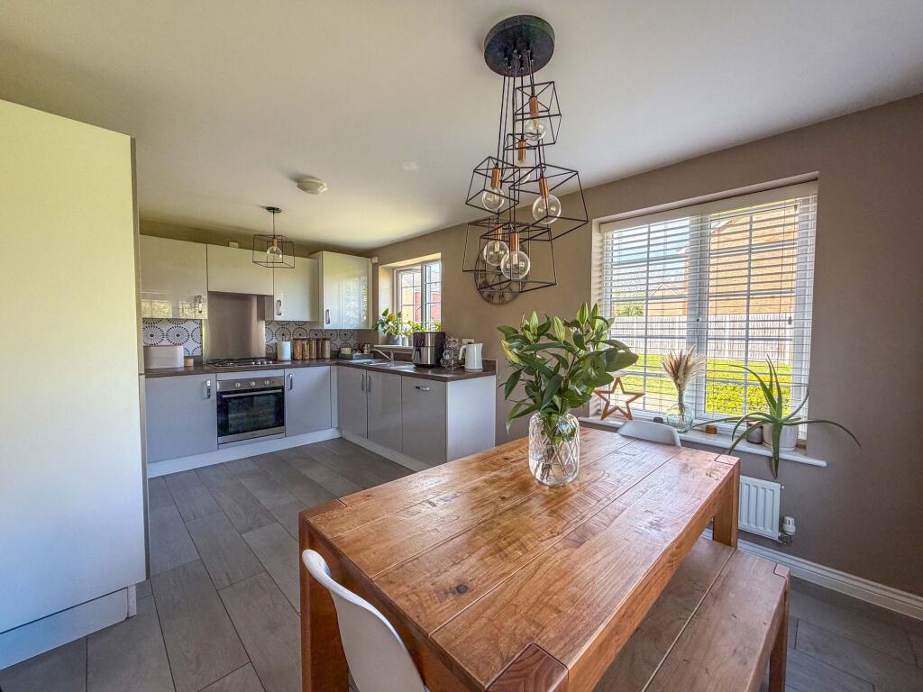 Shearing Crescent, Nuneaton, CV10 photo 3