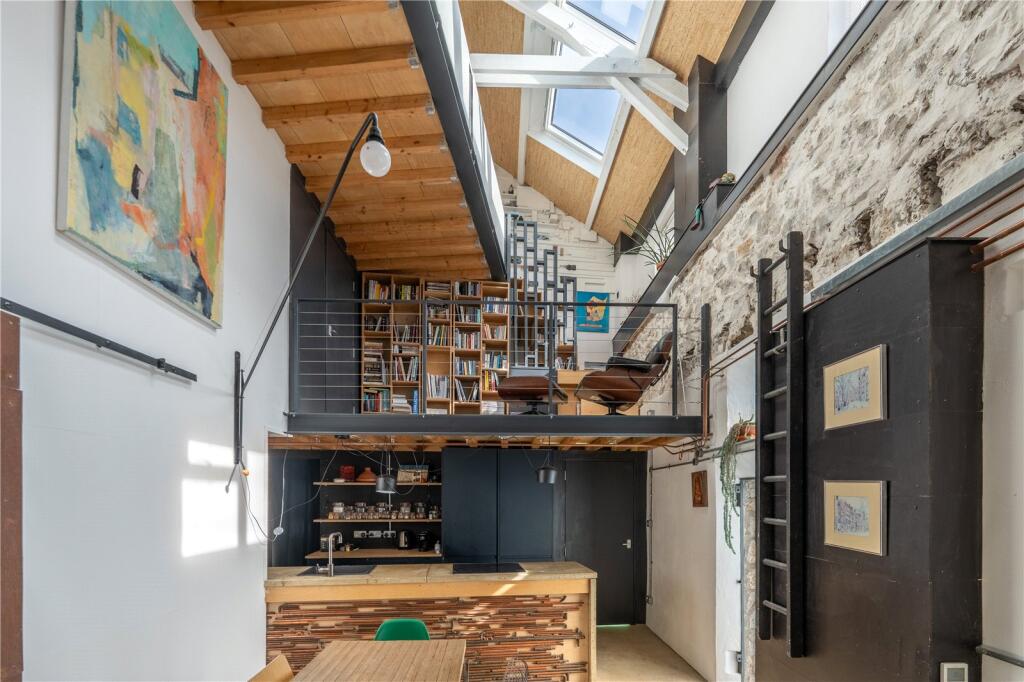 Main image of property: Quarry Steps, Clifton, Bristol, BS8