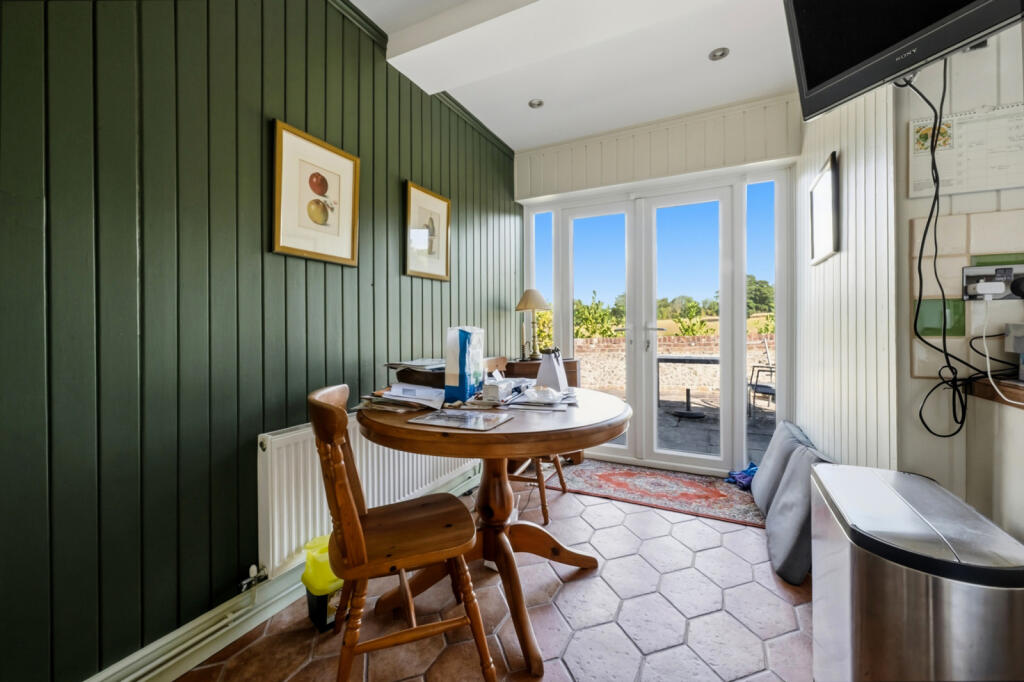 House in Canterbury - View 5