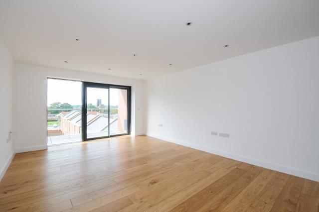 Apartment in Reading, Greenham - View 5