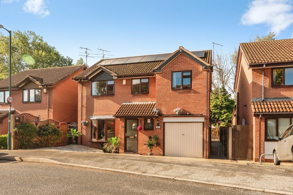 Main image of property: Poplar Avenue, Nottingham