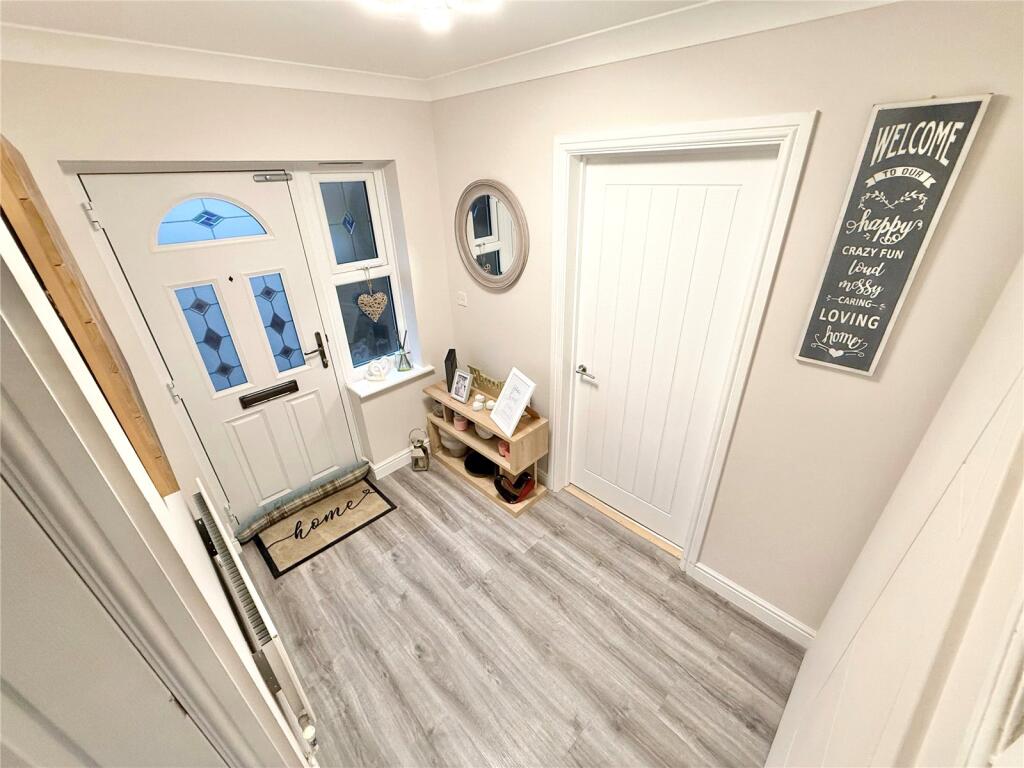 Thorndike Way, Burnham on Sea, Somerset, TA8 photo 3