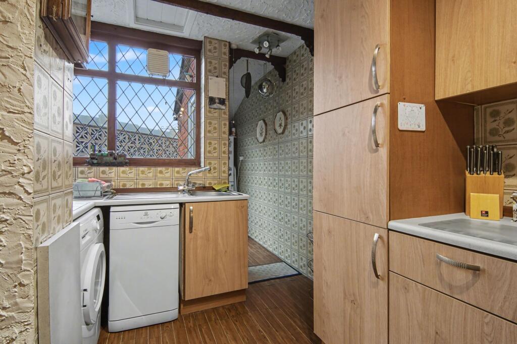 House in Coventry, Alderman's Green, Manor House - More