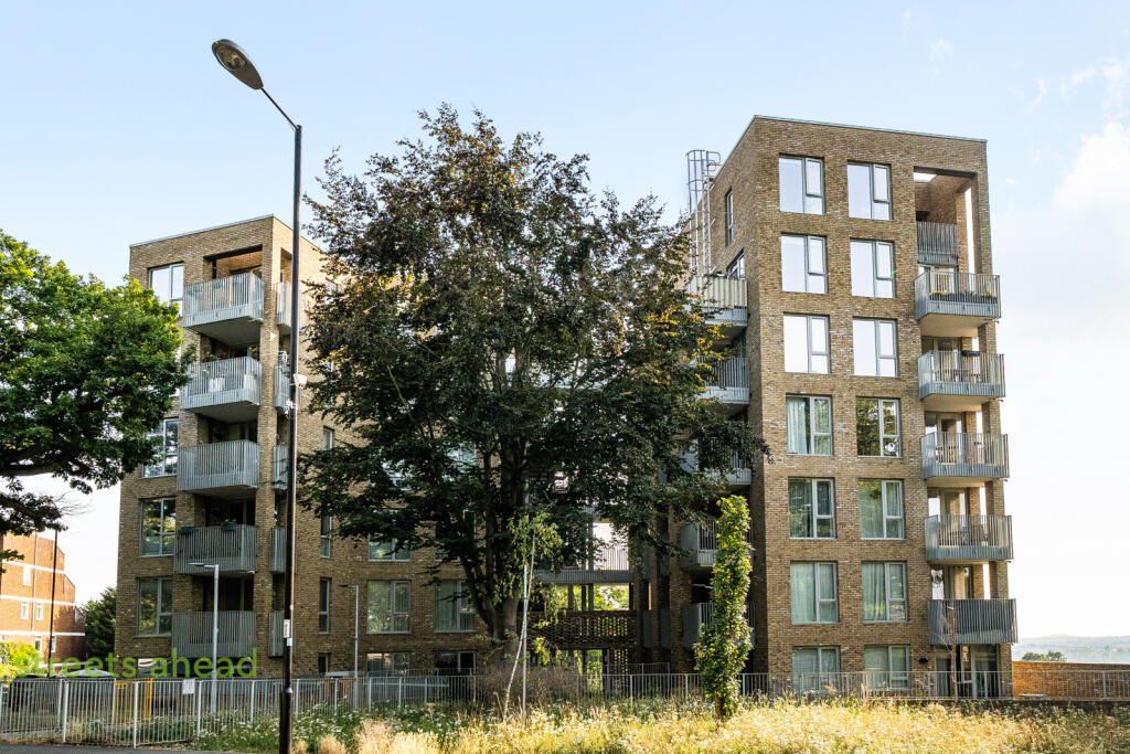 Apartment in London - View 5