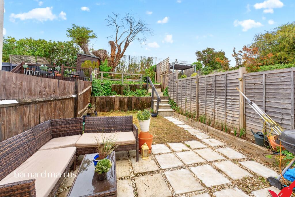 House in London - View 4