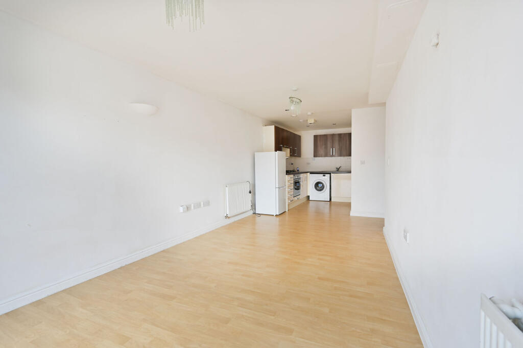 Apartment in Harrow - View 5