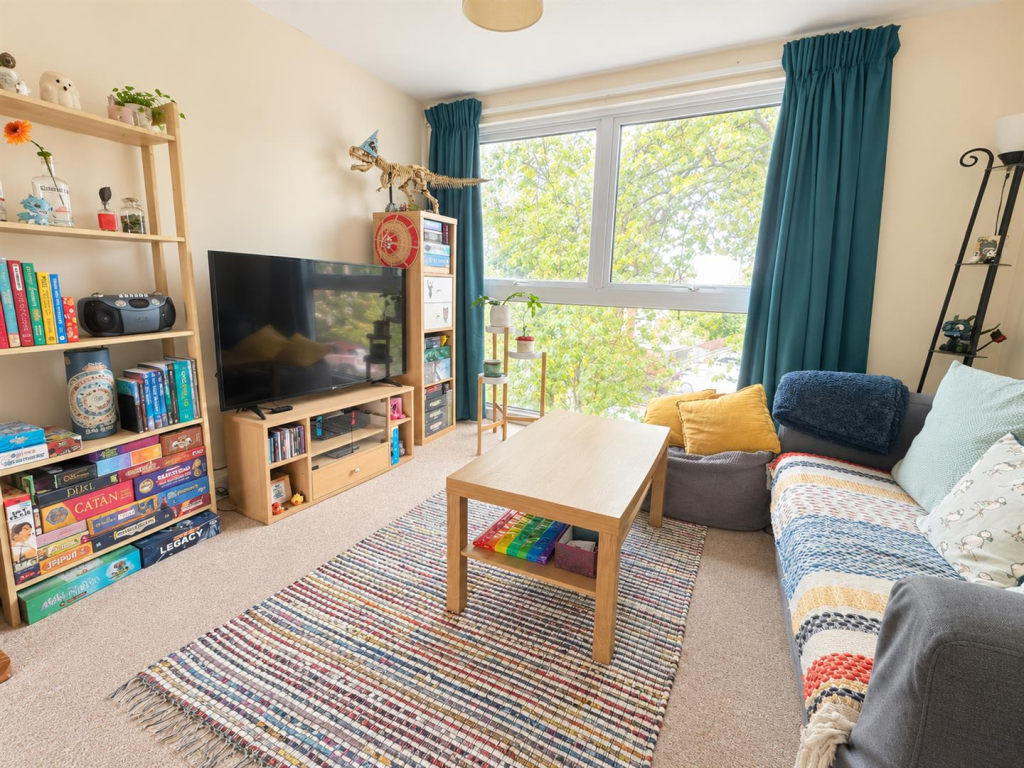Apartment in Bristol - View 2