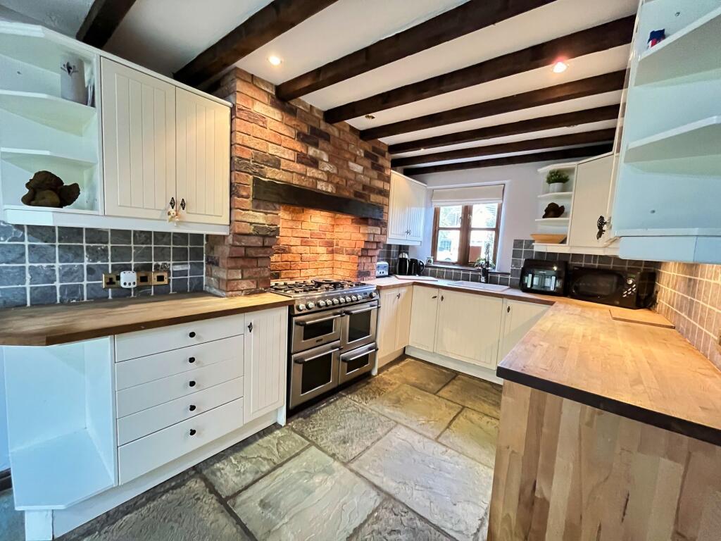 House in St Athan, Thannas Court, St. Athan - View 4