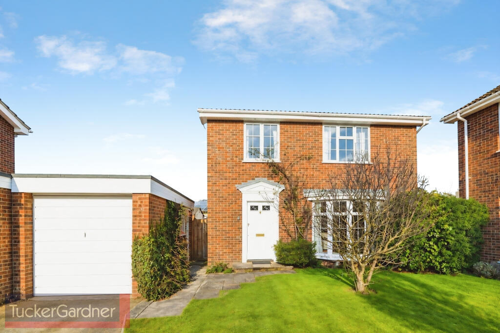 Main image of property: Sterndale Close, Girton