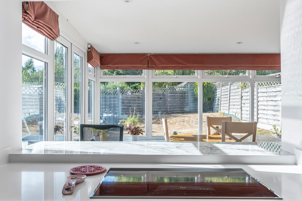 House in Sevenoaks, Edenbridge - View 4
