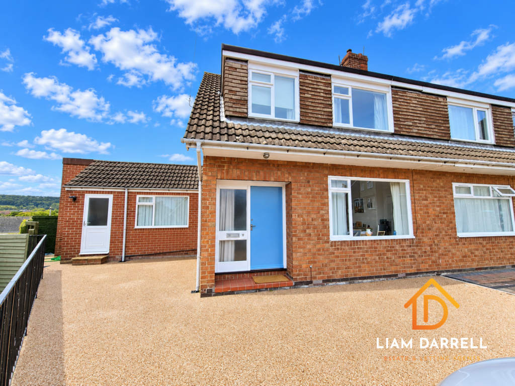 3-bed semi-detached on Almond Grove, Scarborough, North Yorkshire, £230,000