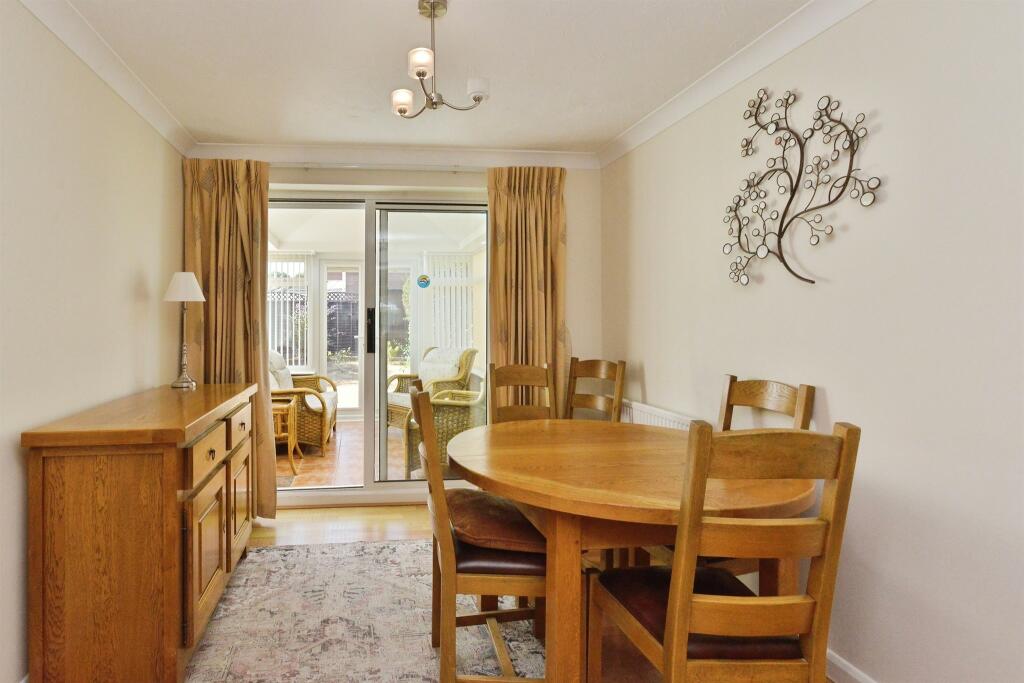 House in Old Stratford, West Northamptonshire - View 5