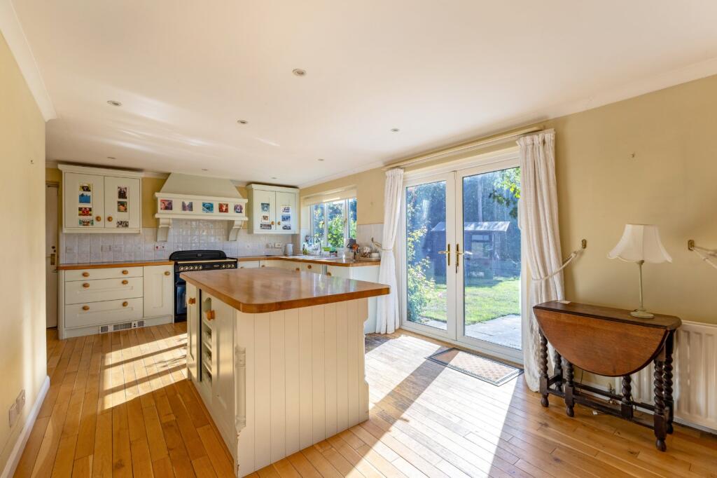 House in Southampton - View 2