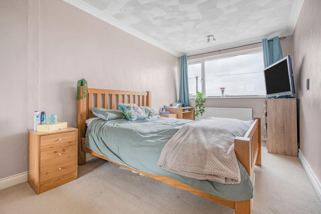 House in Ipswich, Westbourne - More