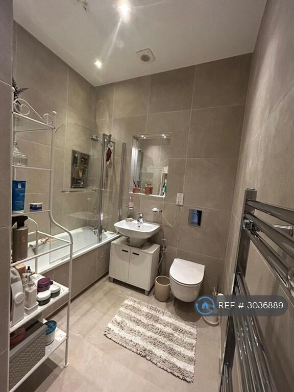 Apartment in Watford - View 4